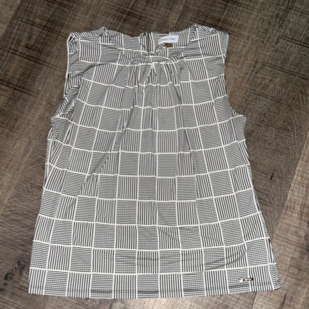 Black and White Sleeveless Checkered Top